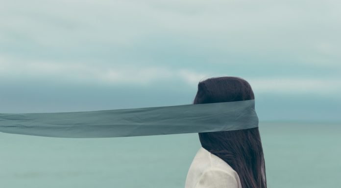 La mujer: modernidad, superstición y sometimiento
