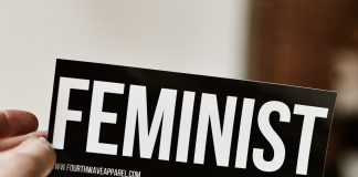 Feminismo: ¿esencialismo o deconstrucción?
