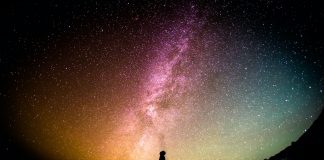 Izquierda y derecha en el cosmos